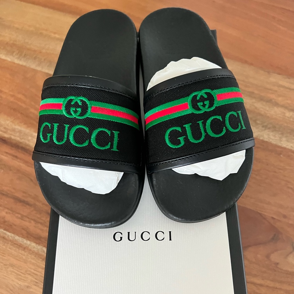 Gucci Kids Embroidered Logo Slides **BRAND NEW IN BOX** Size 27